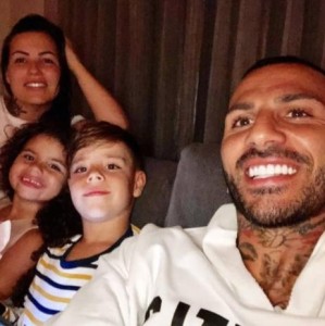 九游体育网地-退役夸雷斯马到土耳其植发 观看贝西克塔斯比赛